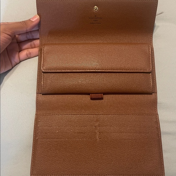 Authentic Louis Vuitton wallet - Picture 2 of 9